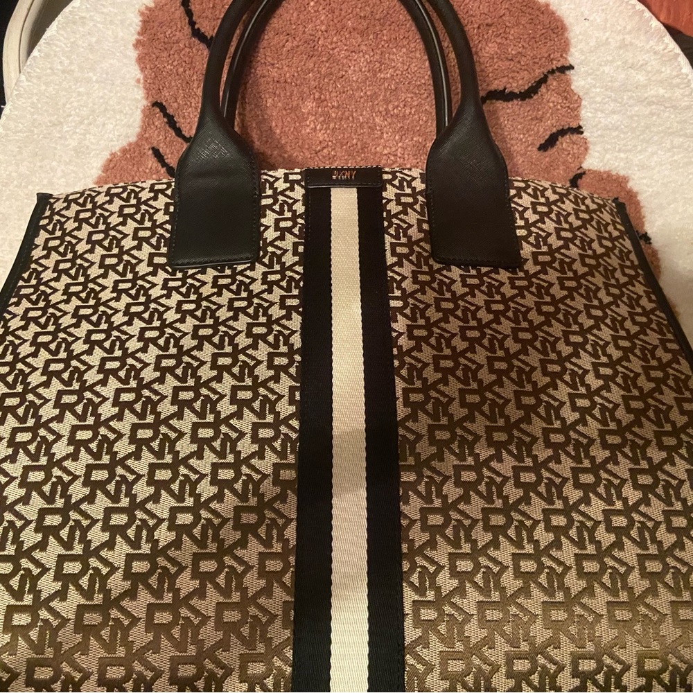 DKNY Large authentic Carlita Logo Jacquard bookTote bag new on hold for now